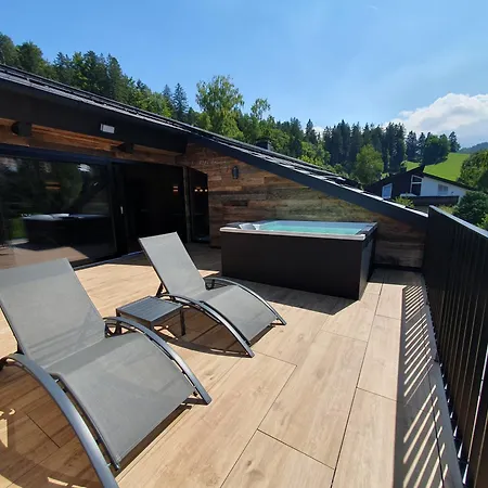 Apartment Penthouse Mit Whirlpool In *