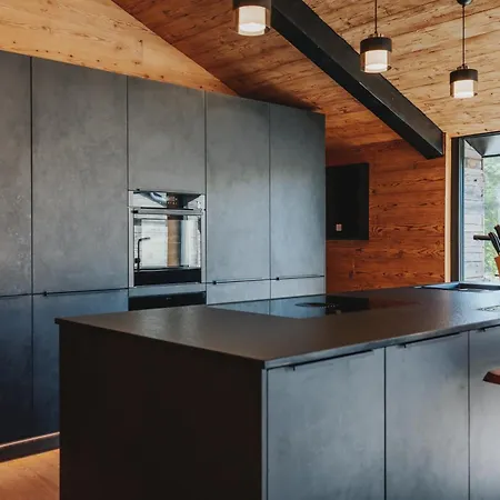 Penthouse Mit Whirlpool In *