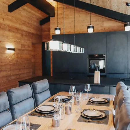 Penthouse Mit Whirlpool In