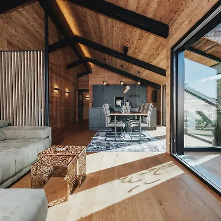 Apartment Penthouse Mit Whirlpool In