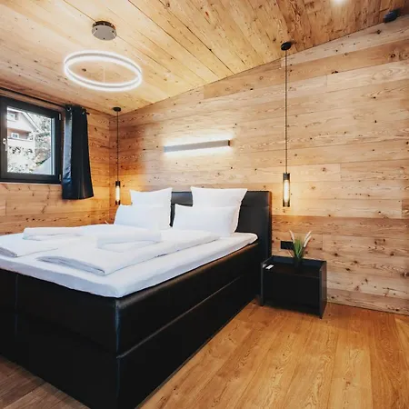 Penthouse Mit Whirlpool In *