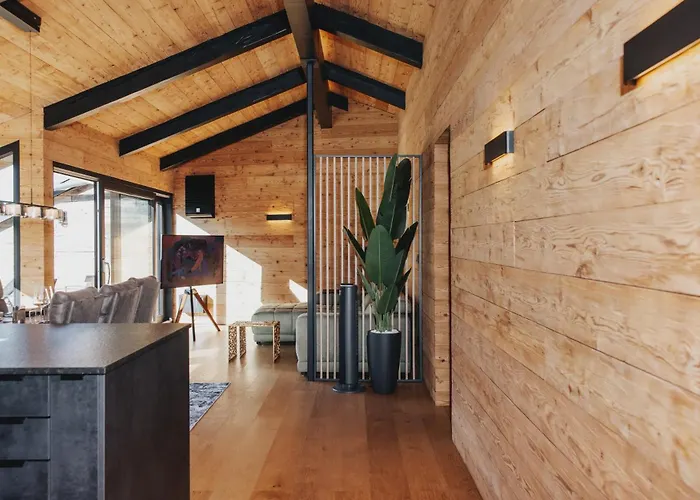 Penthouse Mit Whirlpool In 公寓