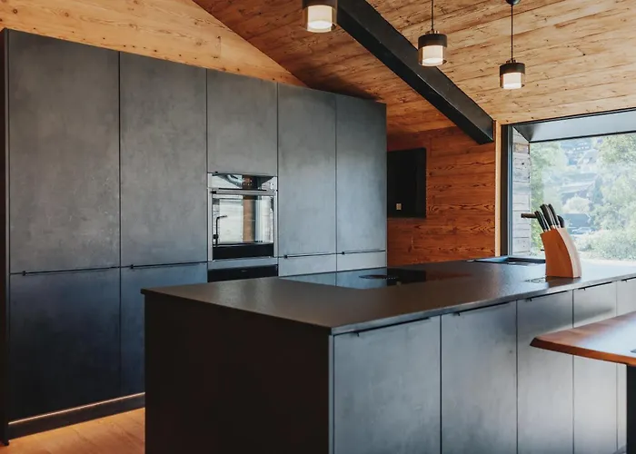 Penthouse Mit Whirlpool In *