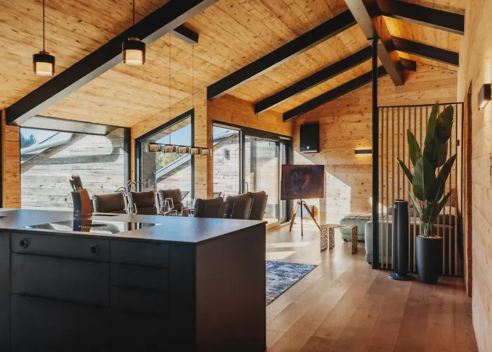 Penthouse Mit Whirlpool In 公寓 *