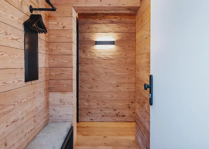 Penthouse Mit Whirlpool In 公寓 *