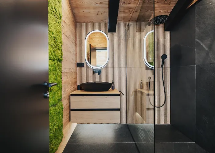 Penthouse Mit Whirlpool In